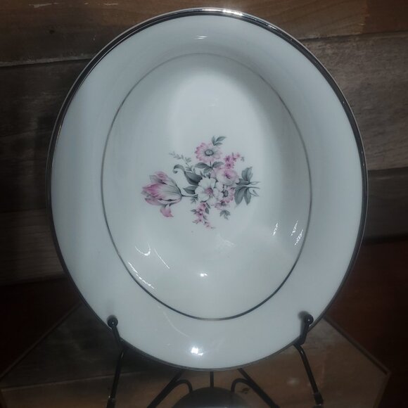 Embassy USA 10" Vegetable Serving Bowl - Pattern EMB1 - Picture 2 of 5